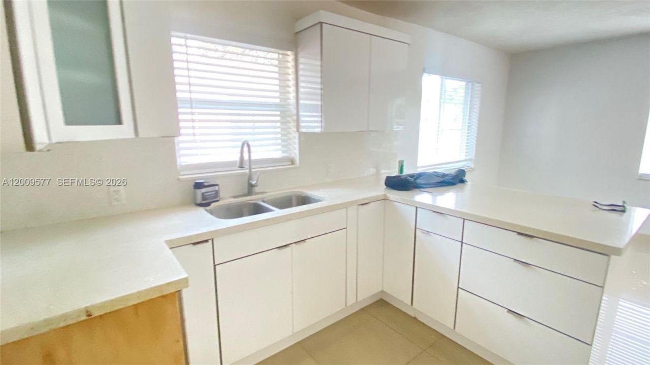 530 NW 99th St , Miami, FL 33150 Photo