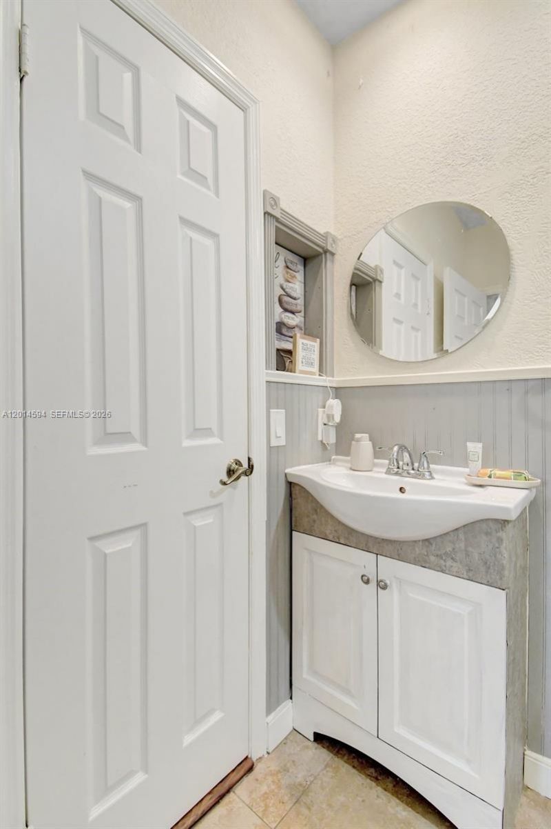 16339 Malibu Dr , Unit 22, Weston, FL 33326 Photo
