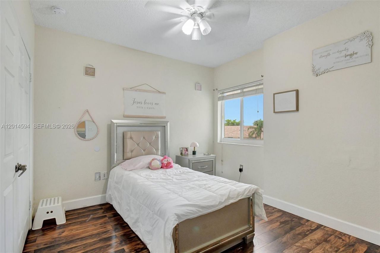 16339 Malibu Dr , Unit 22, Weston, FL 33326 Photo