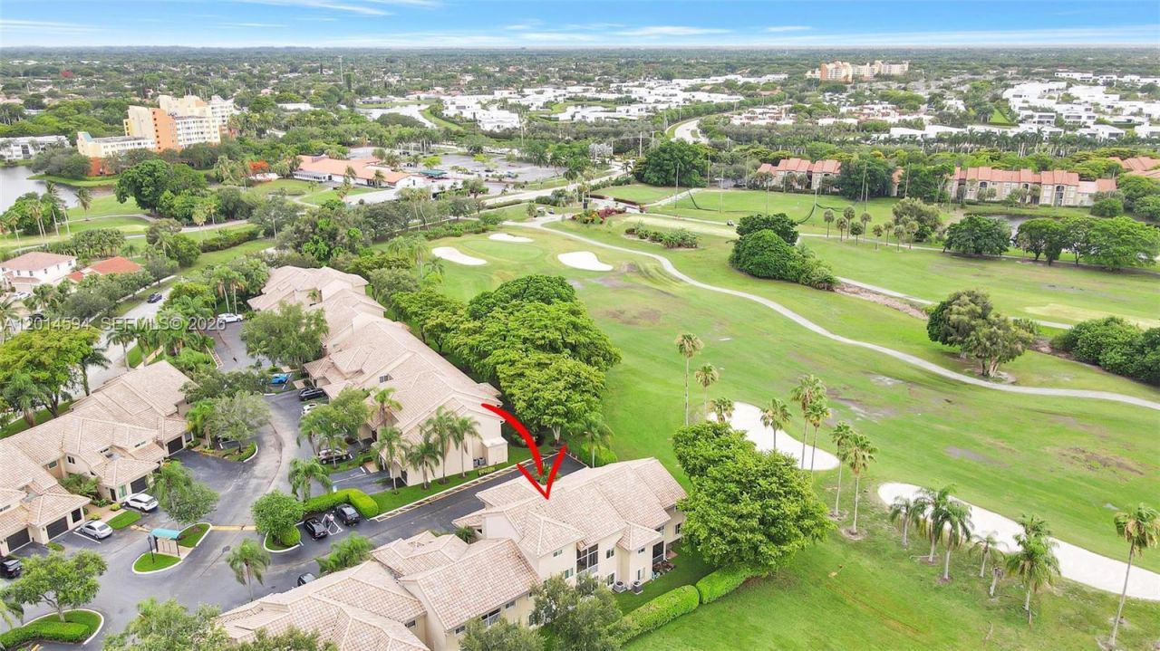 16339 Malibu Dr , Unit 22, Weston, FL 33326 Photo