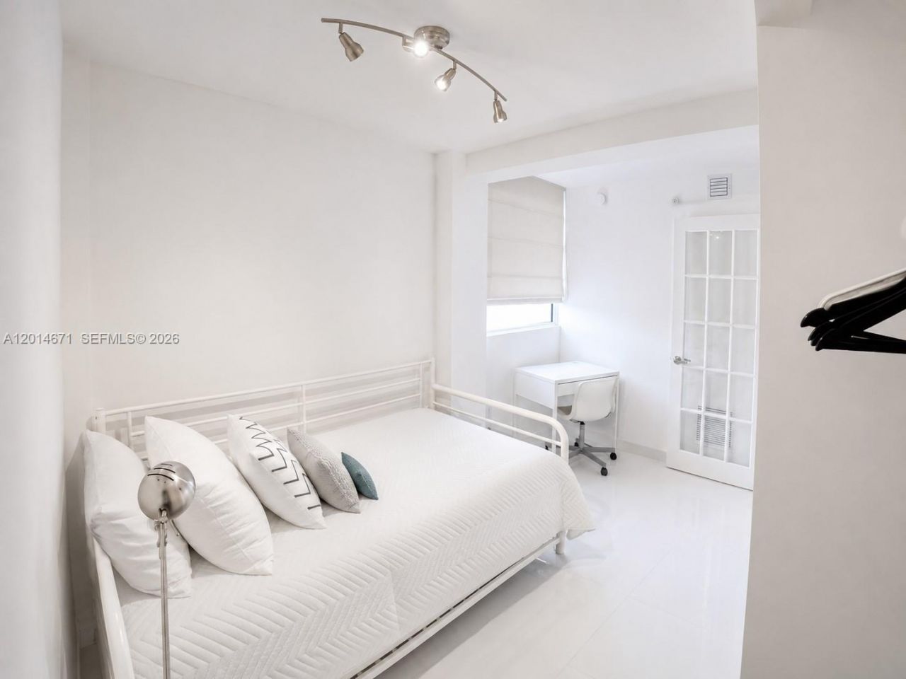 6917 Collins Ave , Unit 614, Miami Beach, FL 33141 Photo