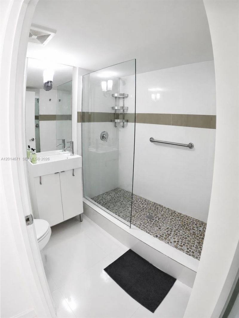 6917 Collins Ave , Unit 614, Miami Beach, FL 33141 Photo