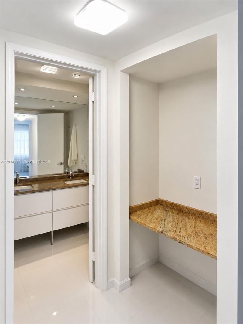 6917 Collins Ave , Unit 614, Miami Beach, FL 33141 Photo