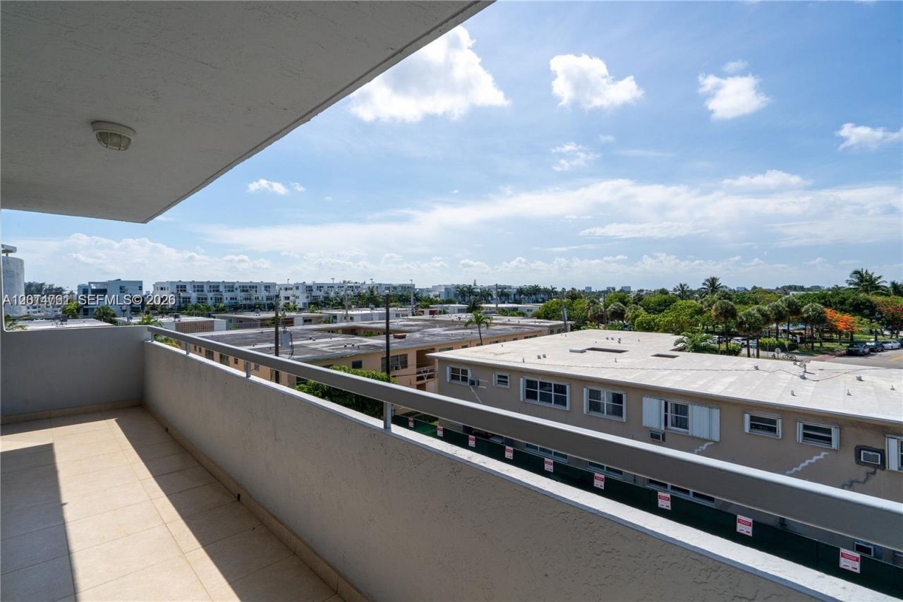 7300 Wayne Ave , Unit 401, Miami Beach, FL 33141 Photo