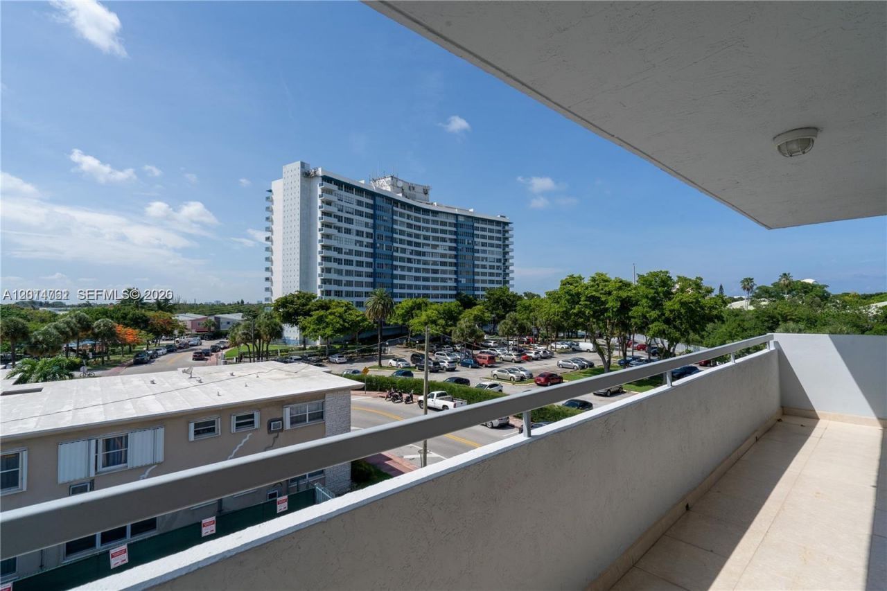 7300 Wayne Ave , Unit 401, Miami Beach, FL 33141 Photo