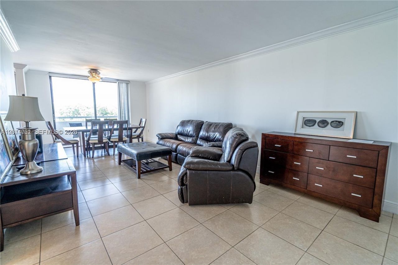 7300 Wayne Ave , Unit 401, Miami Beach, FL 33141 Photo