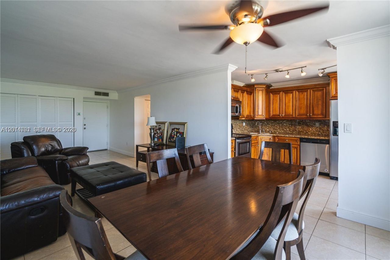 7300 Wayne Ave , Unit 401, Miami Beach, FL 33141 Photo