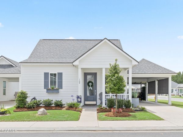 109 Satsuma Drive , Youngsville, LA 70592