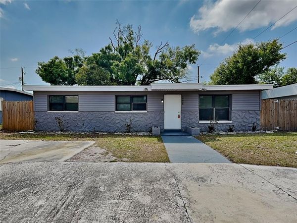 8403 LIBBY LANE , TAMPA, FL 33619