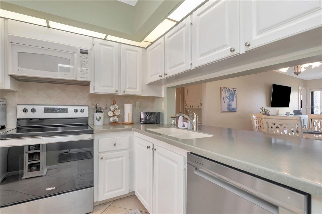 6357 Bahia Del Mar Boulevard , Unit 207, Saint Petersburg, FL 33715 Photo