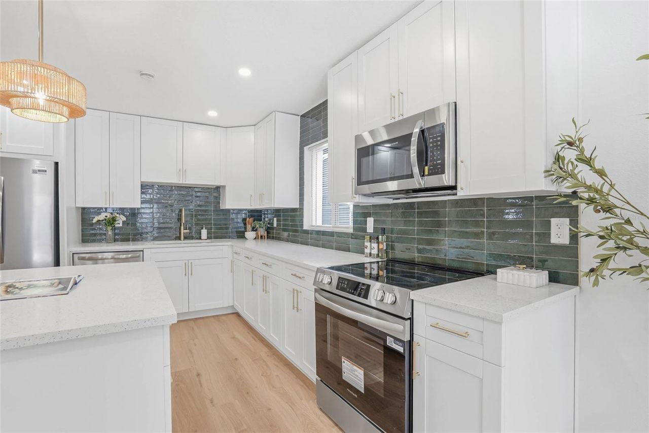 7037 124th Terrace, Largo, FL 33773 Photo