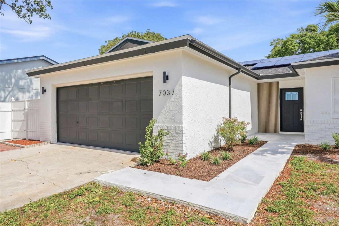 7037 124th Terrace, Largo, FL 33773 Photo