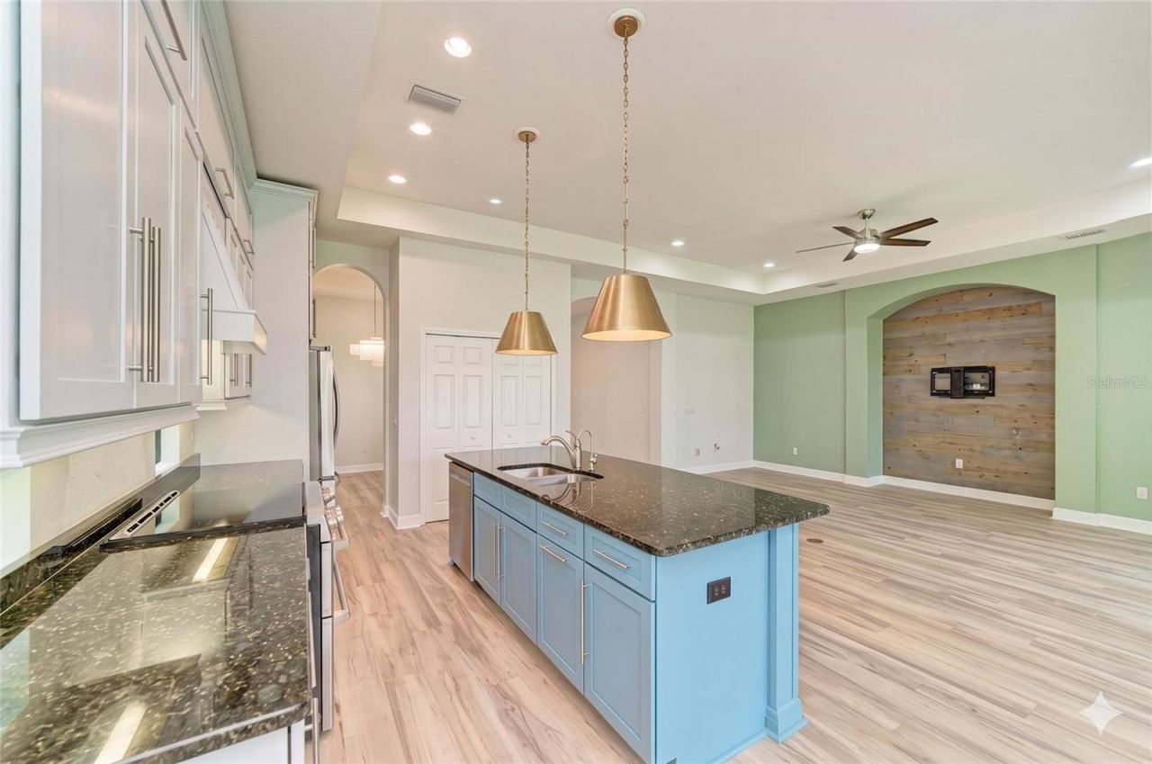 5819 Title Row Drive, Bradenton, FL 34210 Photo