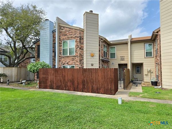 1730 Avenue C , Unit F, El Campo, TX 77437
