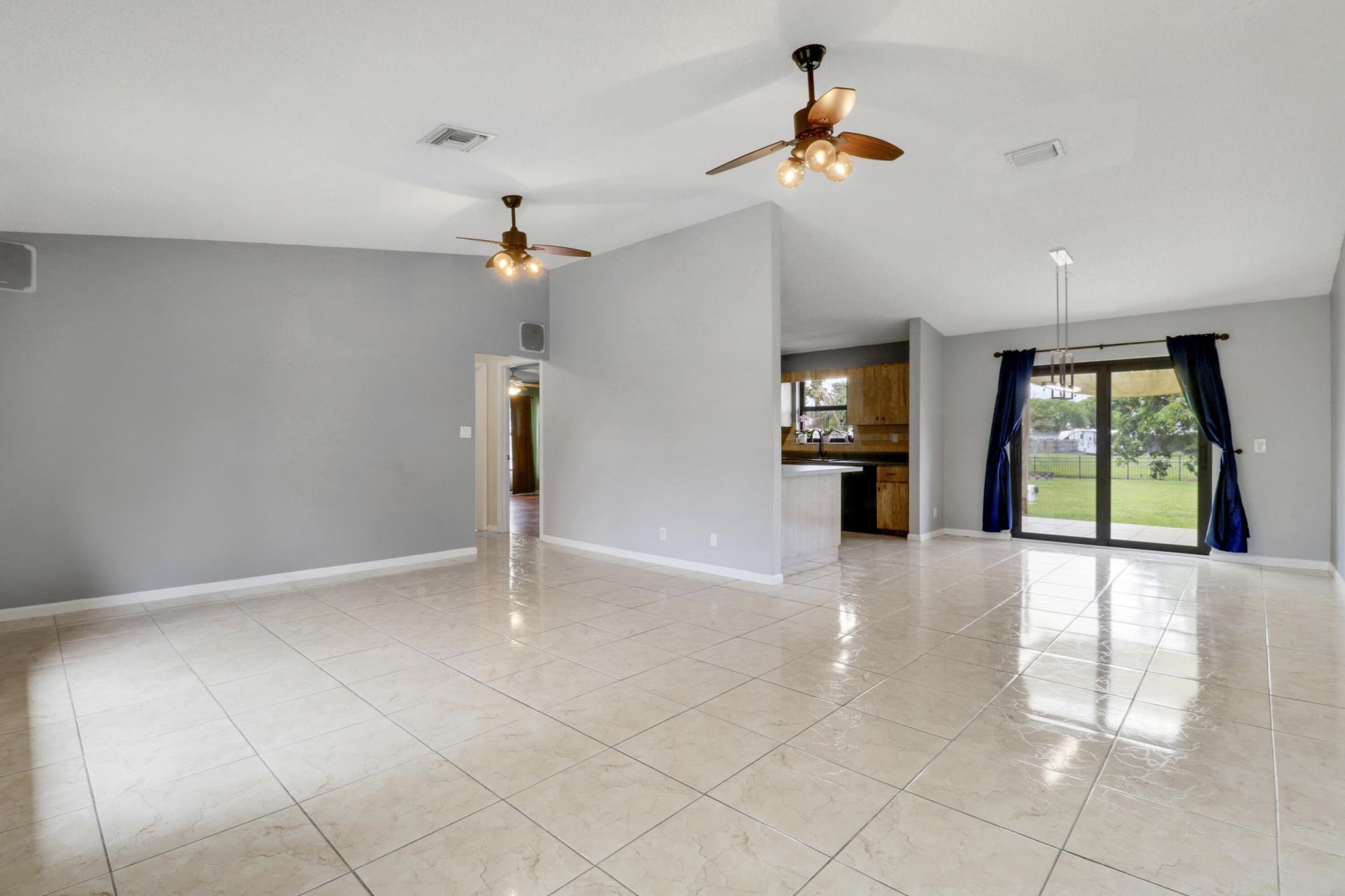 144 Bilbao Street, Royal Palm Beach, FL 33411 Photo