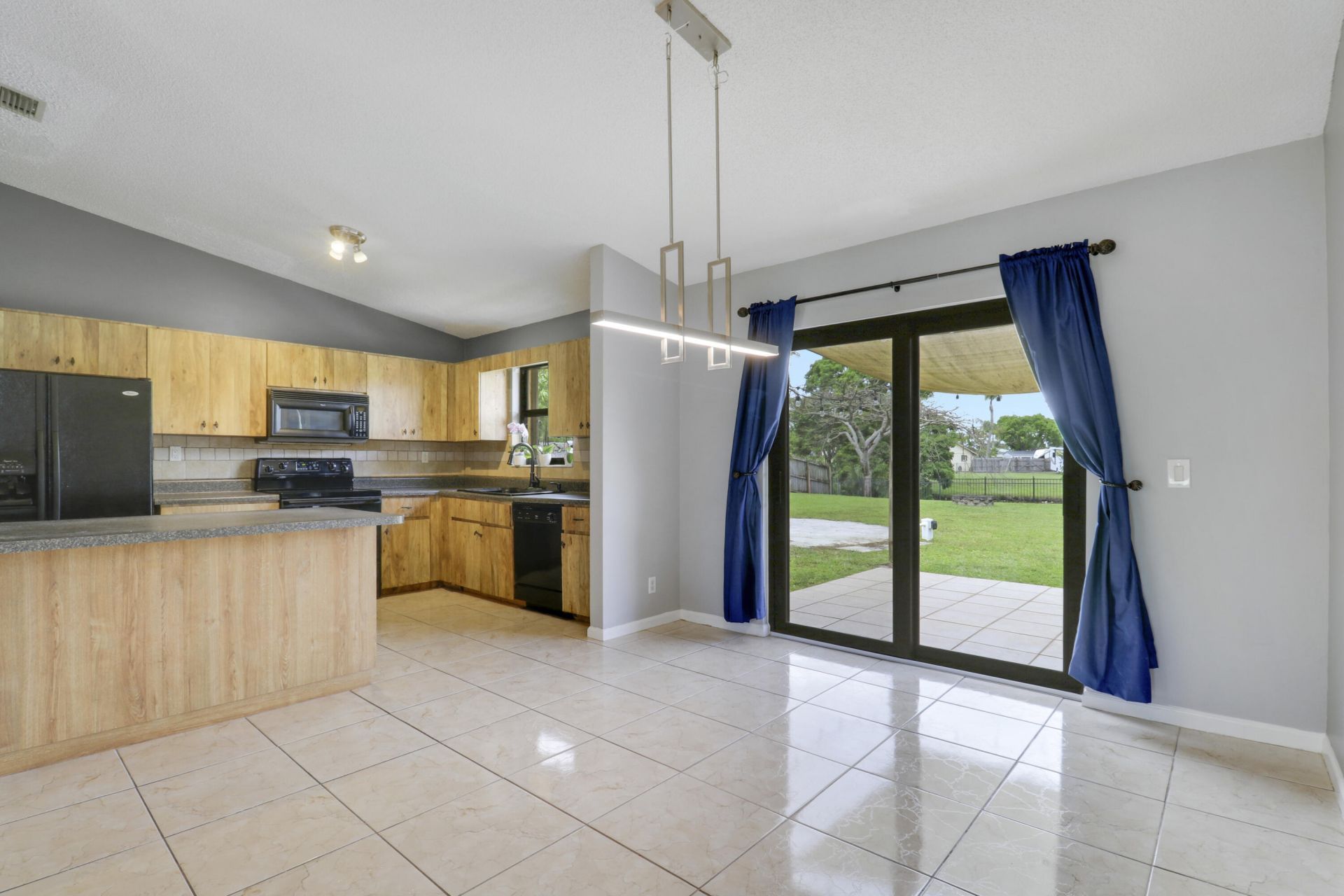 144 Bilbao Street, Royal Palm Beach, FL 33411 Photo