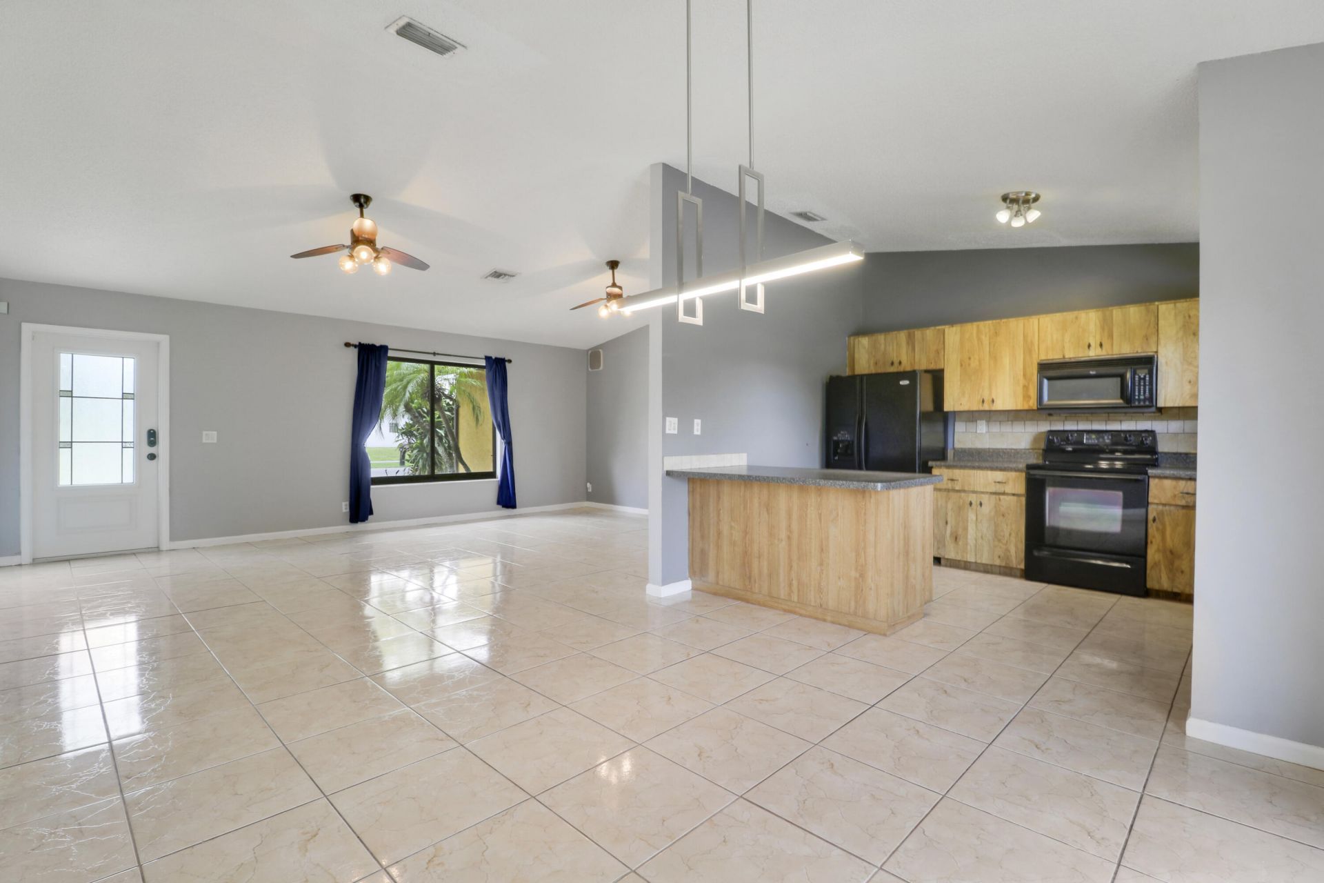 144 Bilbao Street, Royal Palm Beach, FL 33411 Photo