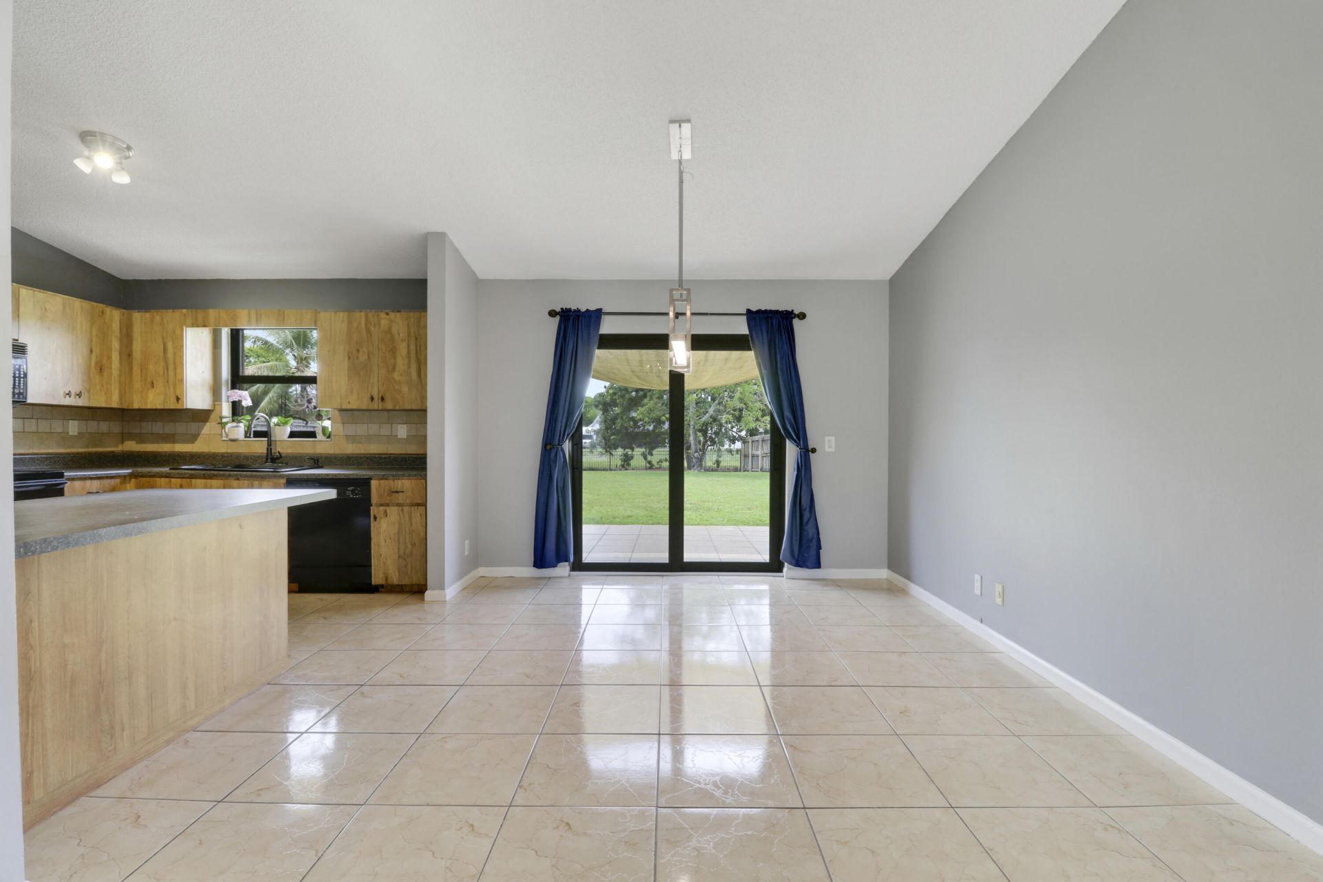 144 Bilbao Street, Royal Palm Beach, FL 33411 Photo