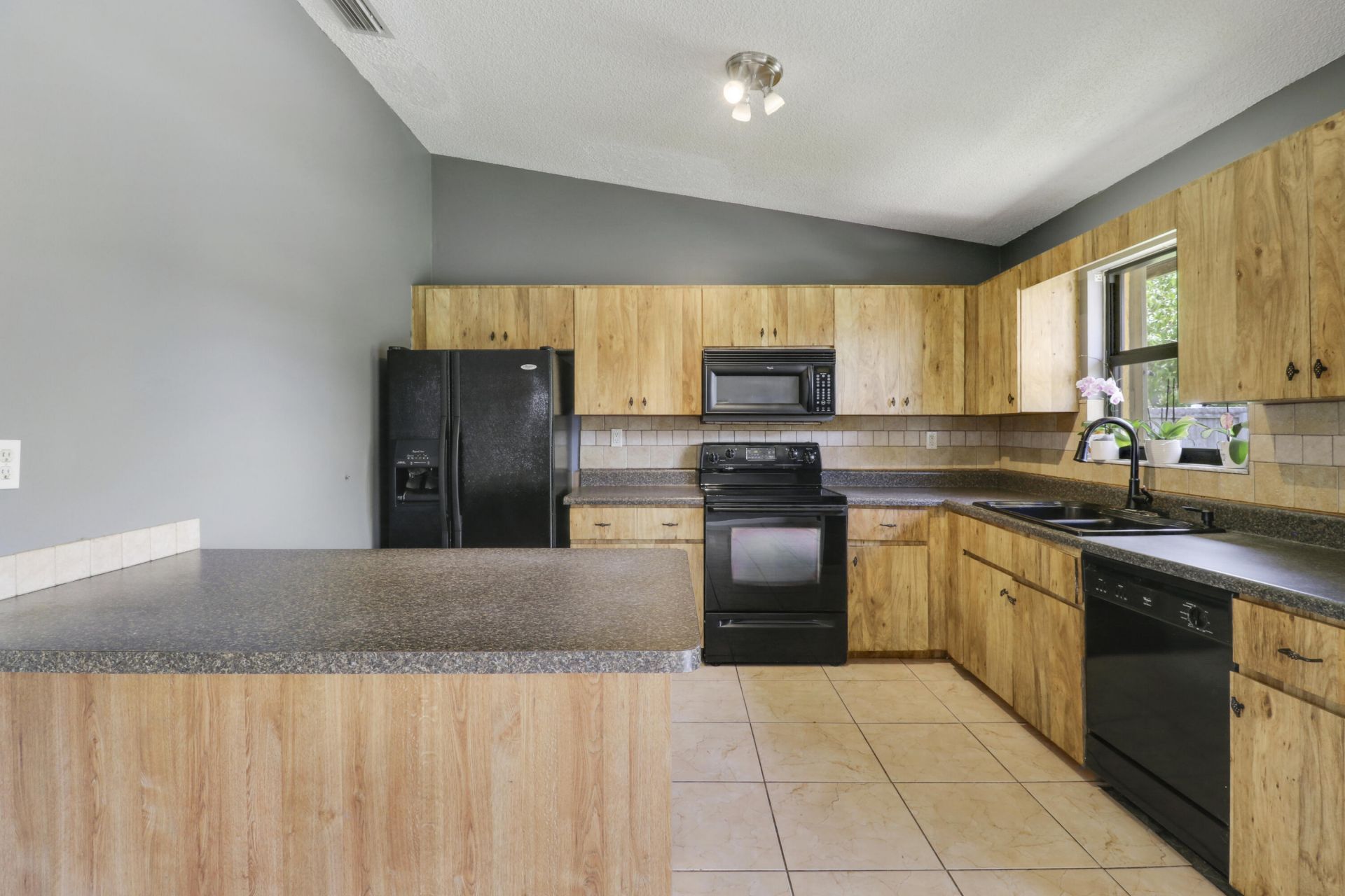 144 Bilbao Street, Royal Palm Beach, FL 33411 Photo