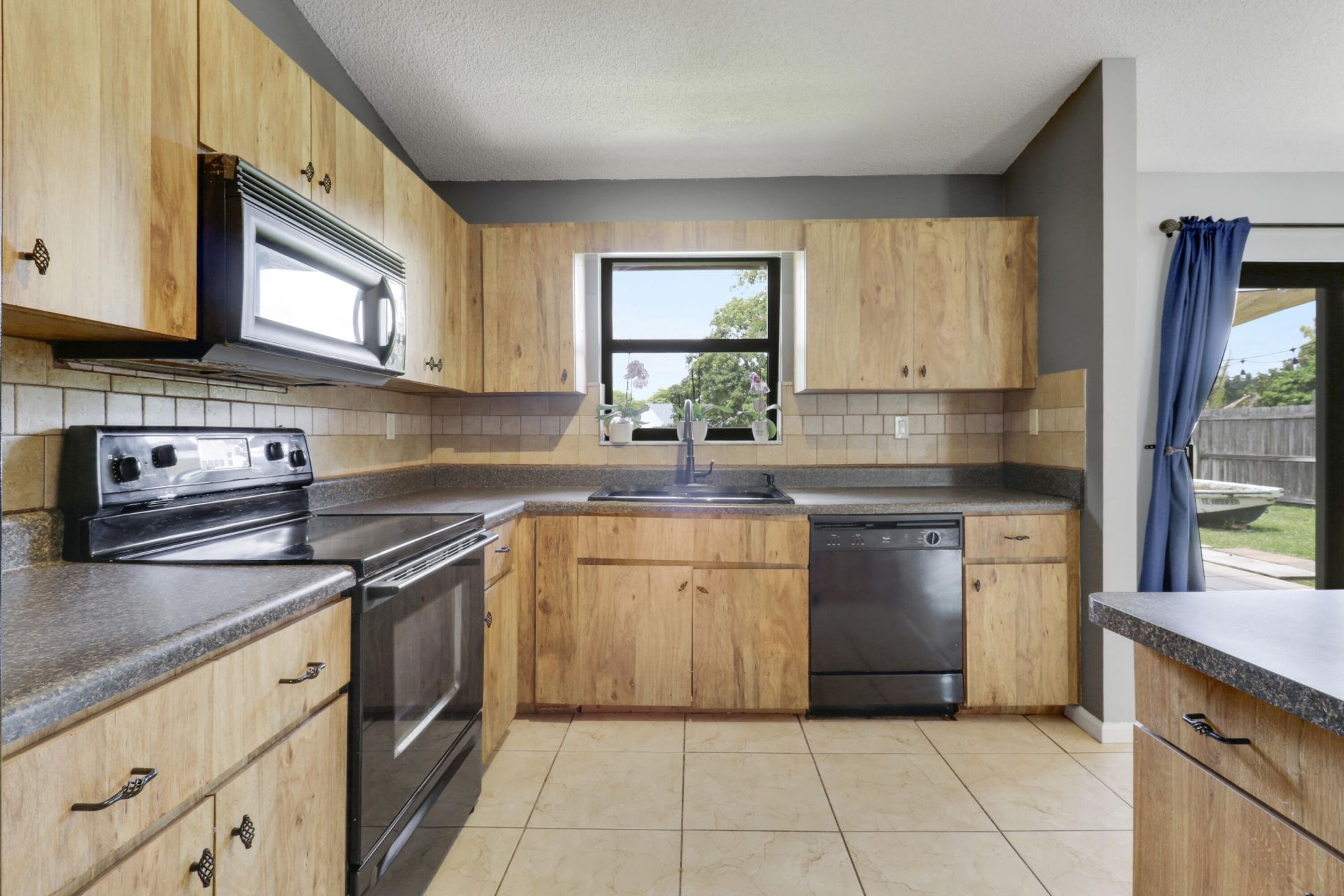 144 Bilbao Street, Royal Palm Beach, FL 33411 Photo