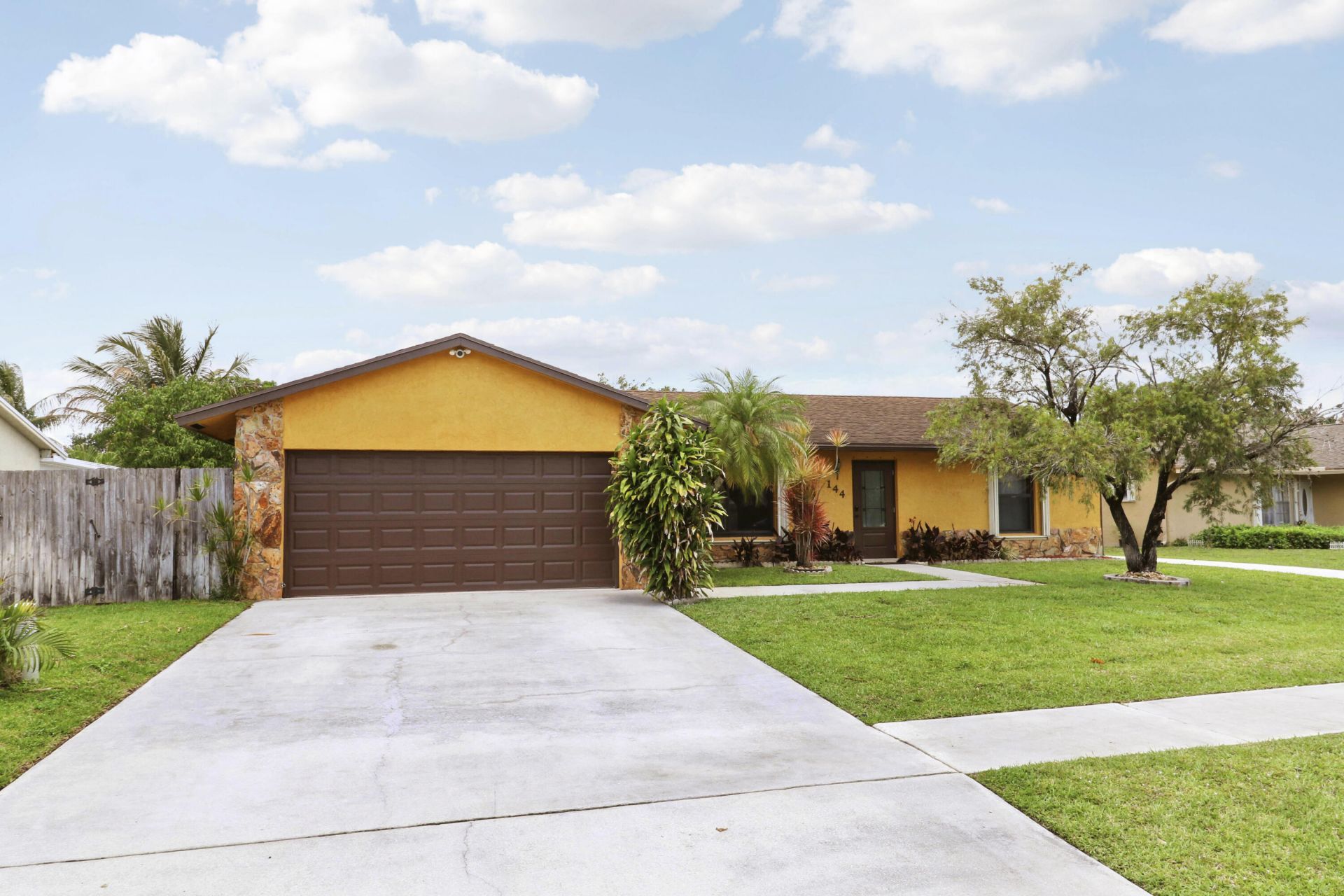 144 Bilbao Street, Royal Palm Beach, FL 33411 Photo
