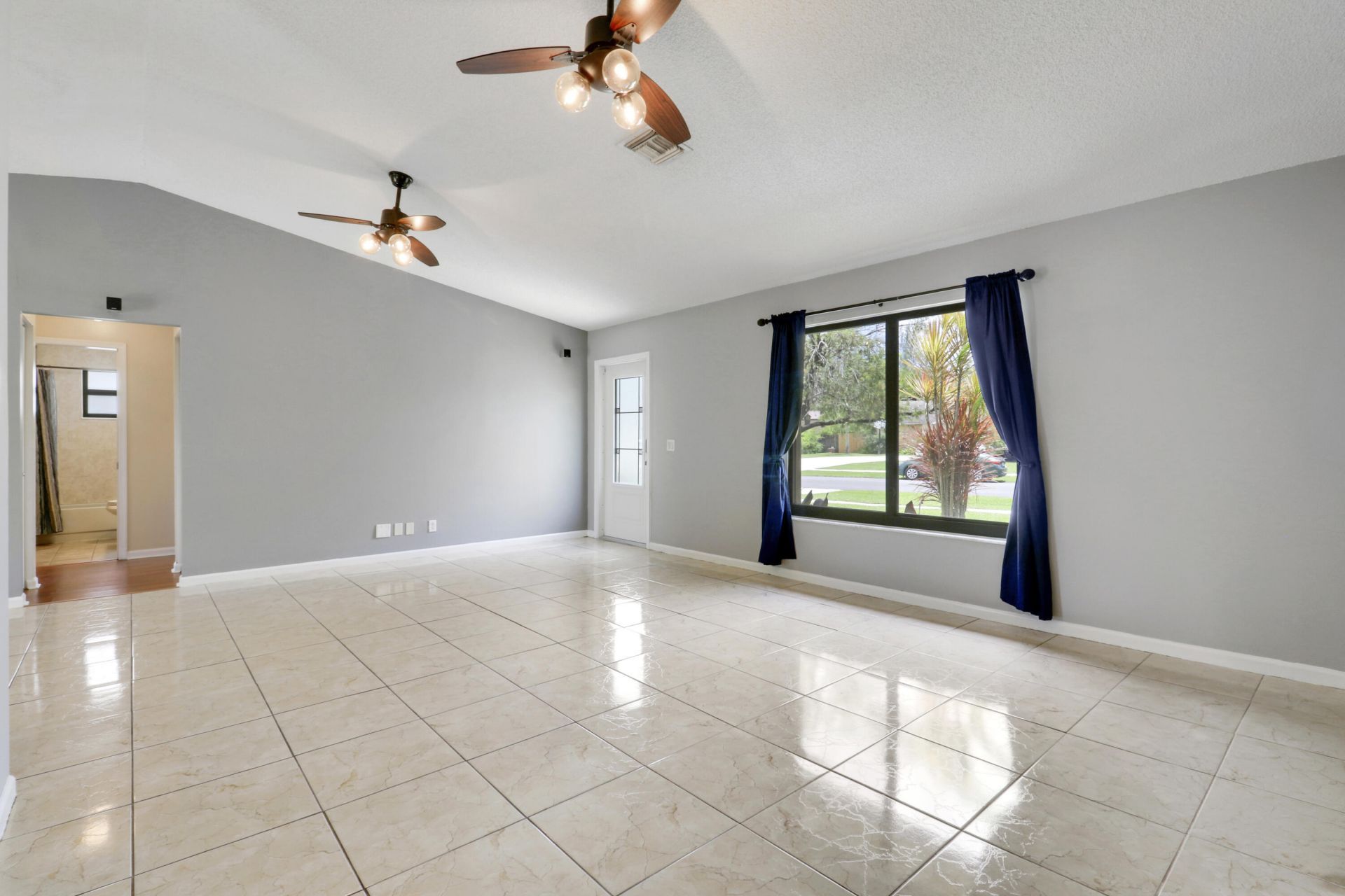 144 Bilbao Street, Royal Palm Beach, FL 33411 Photo