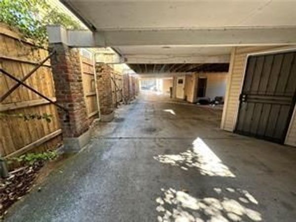 929 8TH Street , New Orleans, LA 70115