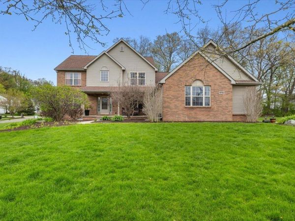 9783 Viewcrest Court, Howell, MI 48843