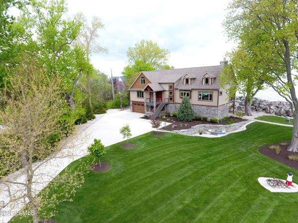 12201 Lagoon Drive , Curtice, OH 43412