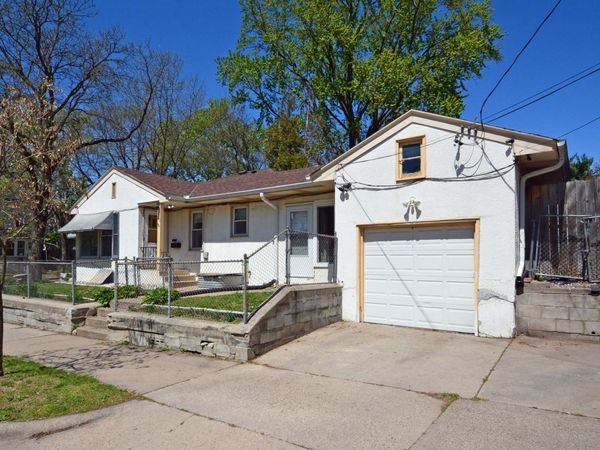 2122 30th Avenue N, Minneapolis, MN 55411