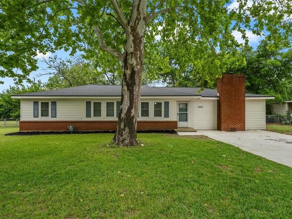 1003 Donlo Street, Robinson, TX 76706