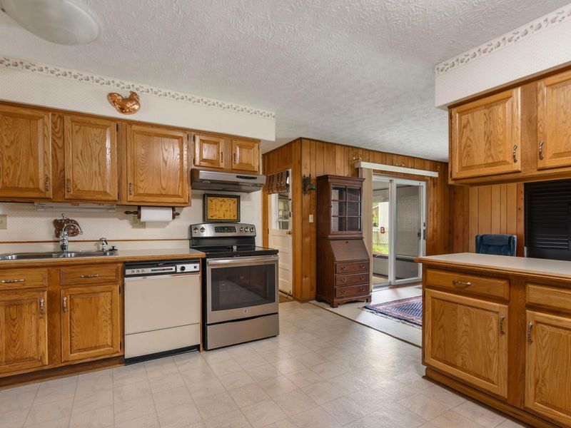 329 Chesterville Drive, Canal Winchester, OH 43110 Photo 8