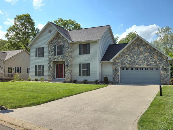 1416 Meggin Melanne Lane , Newark, OH 43055