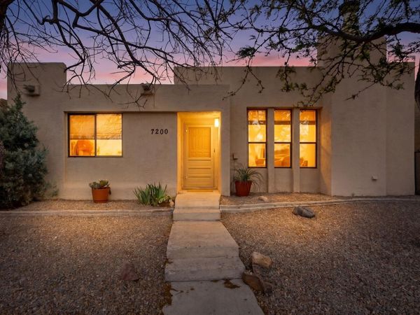 7200 Wren Walk Drive NE, Albuquerque, NM 87109