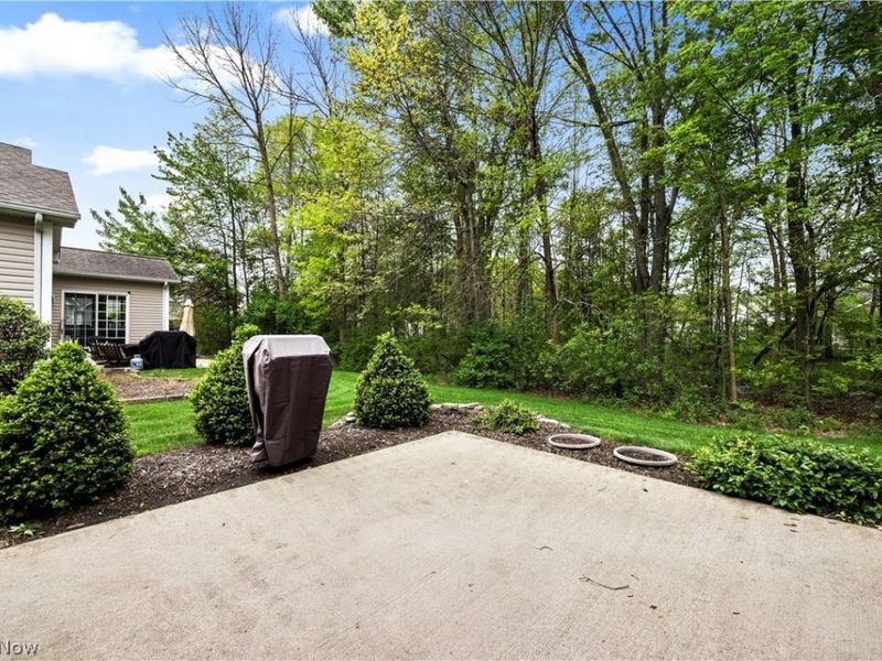 33888 Maple Ridge Boulevard , Avon, OH 44011 Photo 6