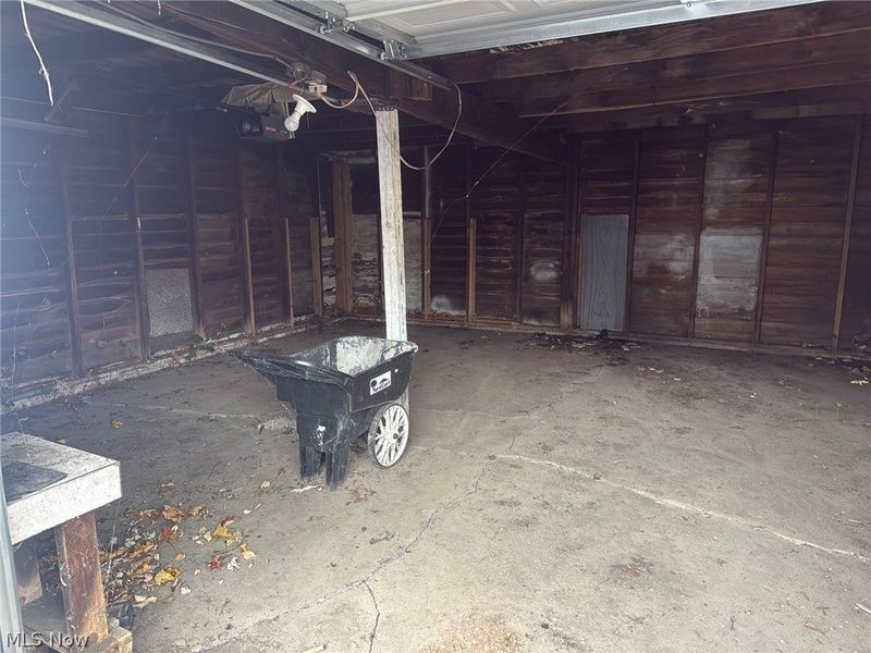 17316 Throckley Avenue, Cleveland, OH 44128 Photo 20