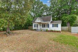 1709 D Avenue photo 4
