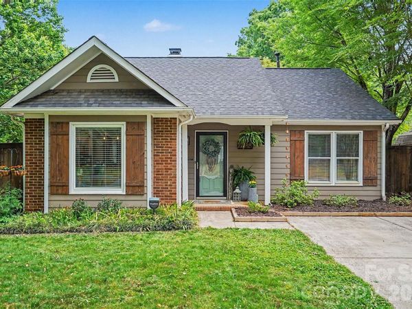7450 Crestside Lane, Charlotte, NC 28227