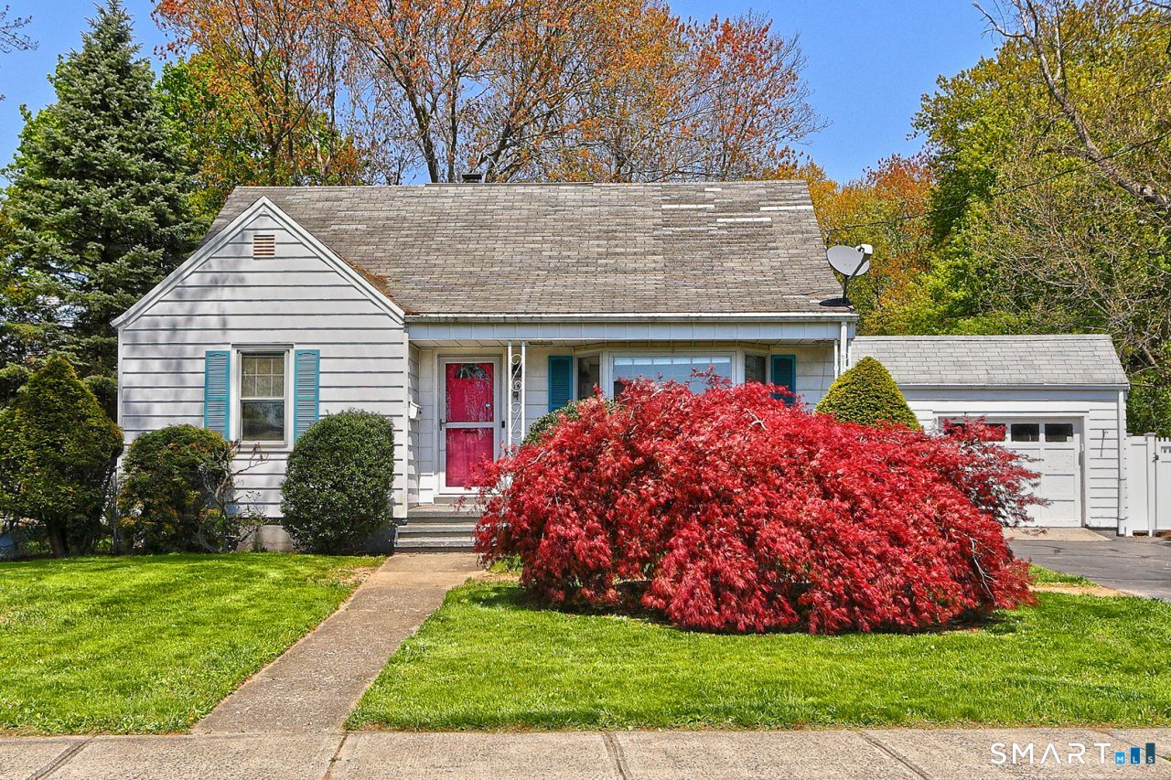15 Locust, Milford, CT 06461 Main Photo