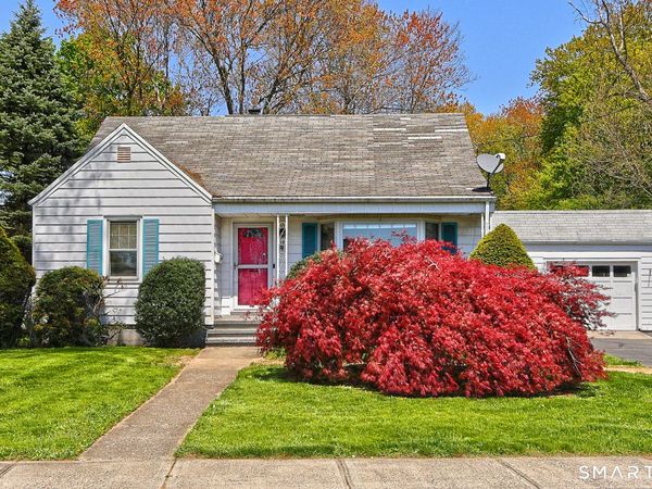 15 Locust, Milford, CT 06461