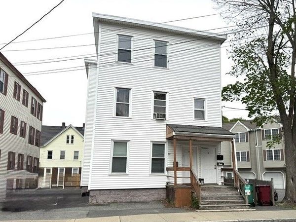 83 Lane St, Unit 1, Lowell, MA 01851