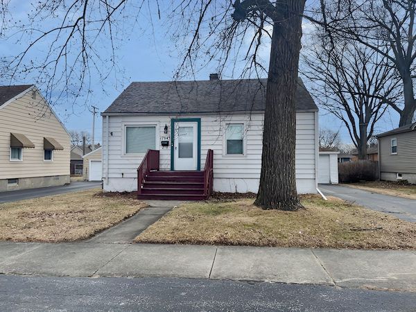 17943 Ridgewood Avenue , Lansing, IL 60438