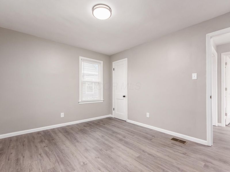 2488 Mcguffey Road, Columbus, OH 43211 Photo 13
