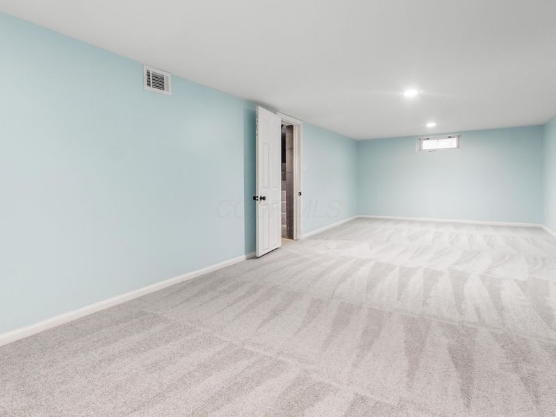 2488 Mcguffey Road, Columbus, OH 43211 Photo 24