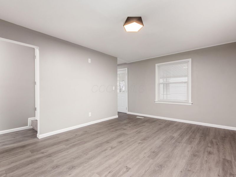 2488 Mcguffey Road, Columbus, OH 43211 Photo 3