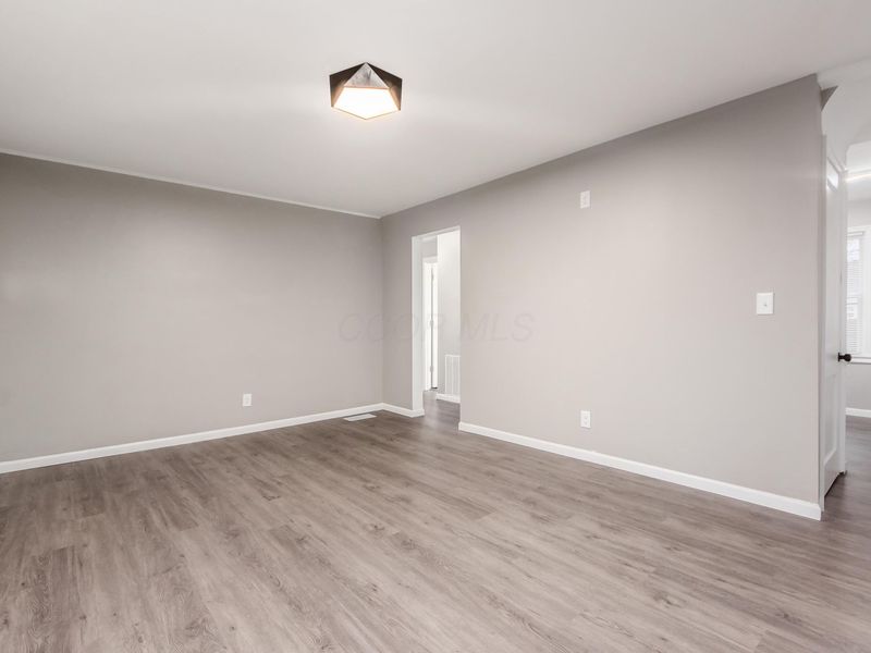 2488 Mcguffey Road, Columbus, OH 43211 Photo 4