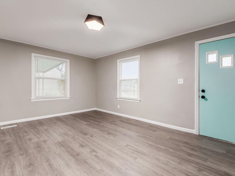2488 Mcguffey Road, Columbus, OH 43211 Photo 6