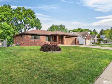 3739 S 77th Street , Lincoln, NE 68506