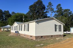 586 Scuffletown Road photo 4