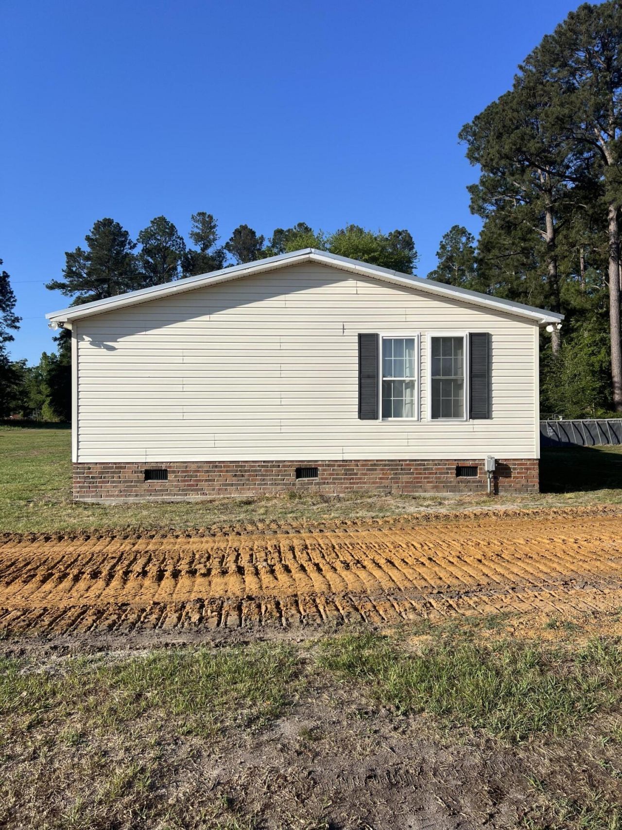 586 Scuffletown Road Photo 6